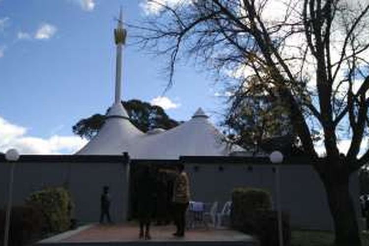 Canberra Mosque di 130 Empire Circuit, Canberra, Australian Capital Territory (ACT), Australia, menjelang shalat Jumat, akhir Mei 2016.