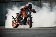 KTM Rilis Duke 990, Baby Superduke yang Buas Bertenaga 122 HP