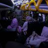 Tak Sanggup Antre di Stasiun Bogor, Sejumlah Penumpang Terbantu Naik Bus Gratis ke Jakarta