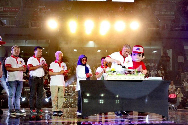 Perayaan HUT ke-33 JNE di Britama Arena Mahaka Square, Jalan Raya Kelapa Nias No, 6 Kelapa Gading Barat, Jakarta Utara, Minggu (26/11/2023) 