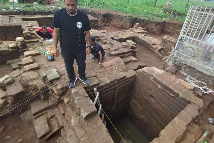 Penampakan sumur kuno yang menjadi bagian dari candi di Situs Mbah Blawu, Kabupaten Jombang, Jawa Timur.