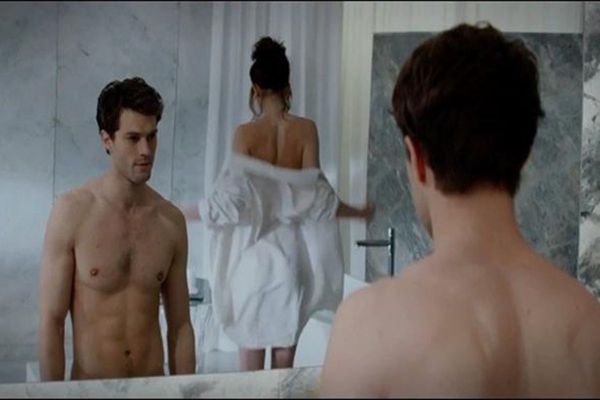 Salah satu adegan dalam film Fifty Shades of Grey