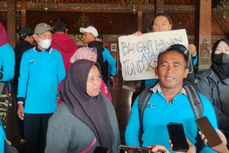 Pemulung TPA Putri Cempo Geruduk Balai Kota Solo, Mengeluh Polusi hingga Pendapatan