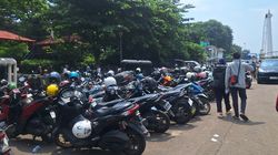 Siapa yang Bisa Menghukum Juru Parkir Liar?