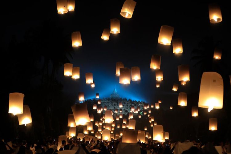 Ilustrasi perayaan Waisak 2024 di Candi Borobudur di Magelang, Jawa Tengah. Ucapan Waisak 2024. Arti Sabbe Satta Bhavantu Sukhitatta dan jawabannya.