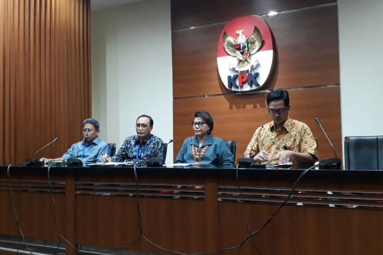 KPK umumkan penetapan tersangka pasca OTT di Tangerang, Selasa (13/3/2018).