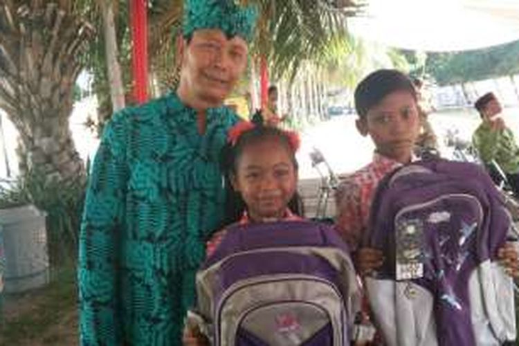 Nur Alfiah Ardina (9) dan M. Khoirul Ihsan (13) saat ini melanjutkan sekolah di SDN Sobo Banyuwangi.