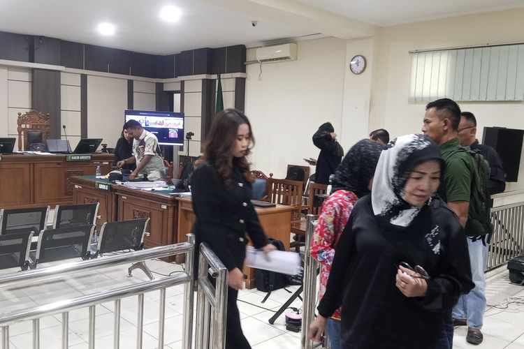 Orang Dekat Fadia Arafiq Berbelit Saat Dicecar Aliran Dana di Rekeningnya