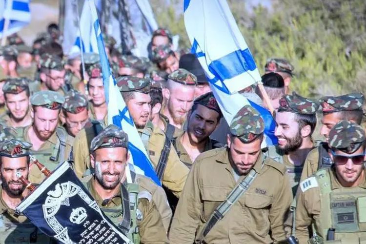 Tentara-tentara Batalion Netzah Yehuda.