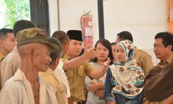 Pedagang Pasar Pon Mengadu pada Bupati Trenggalek