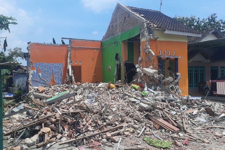 Duduk Perkara Rumah di Pati Dirobohkan Pakai Alat Berat, Buntut Cerai dan Gagalnya Mediasi