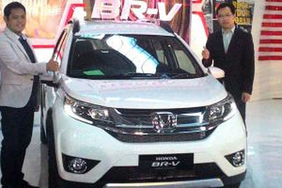 Honda BR-V dipamerkan di Cirebon.