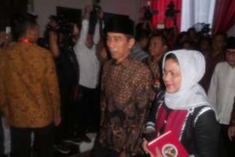 Presiden Joko Widodo dan Ibu Negara Iriana saat menghadiri haul tiga tahun almarhum Taufik Kiemas.
