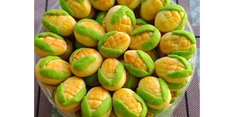 Kue kering berbentuk jagung