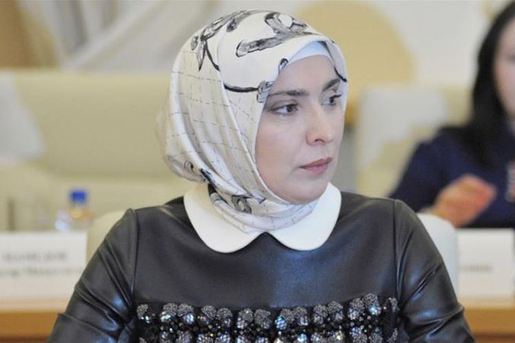 Aina Gamzatova, calon presiden Rusia.