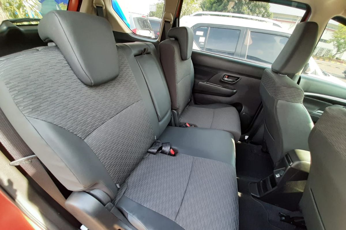 Interior Suzuki XL7