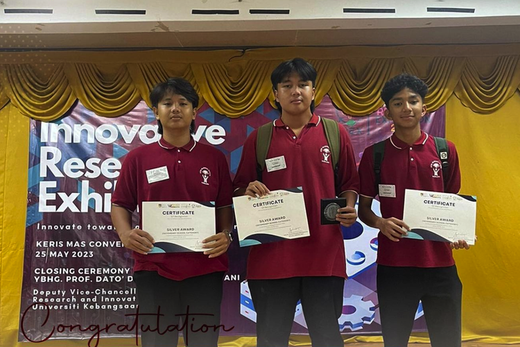 Empat tim terdiri dari 12 siswa SMA Fatih Bilingual School Banda Aceh berhasil merebut medali di ajang Innovative Research Exhibition (IReX) Postgraduate Students Association of Institute System Biology, Universiti Kebangsaan Malaysia (PSAI), Kuala Lumpur, Malaysia.