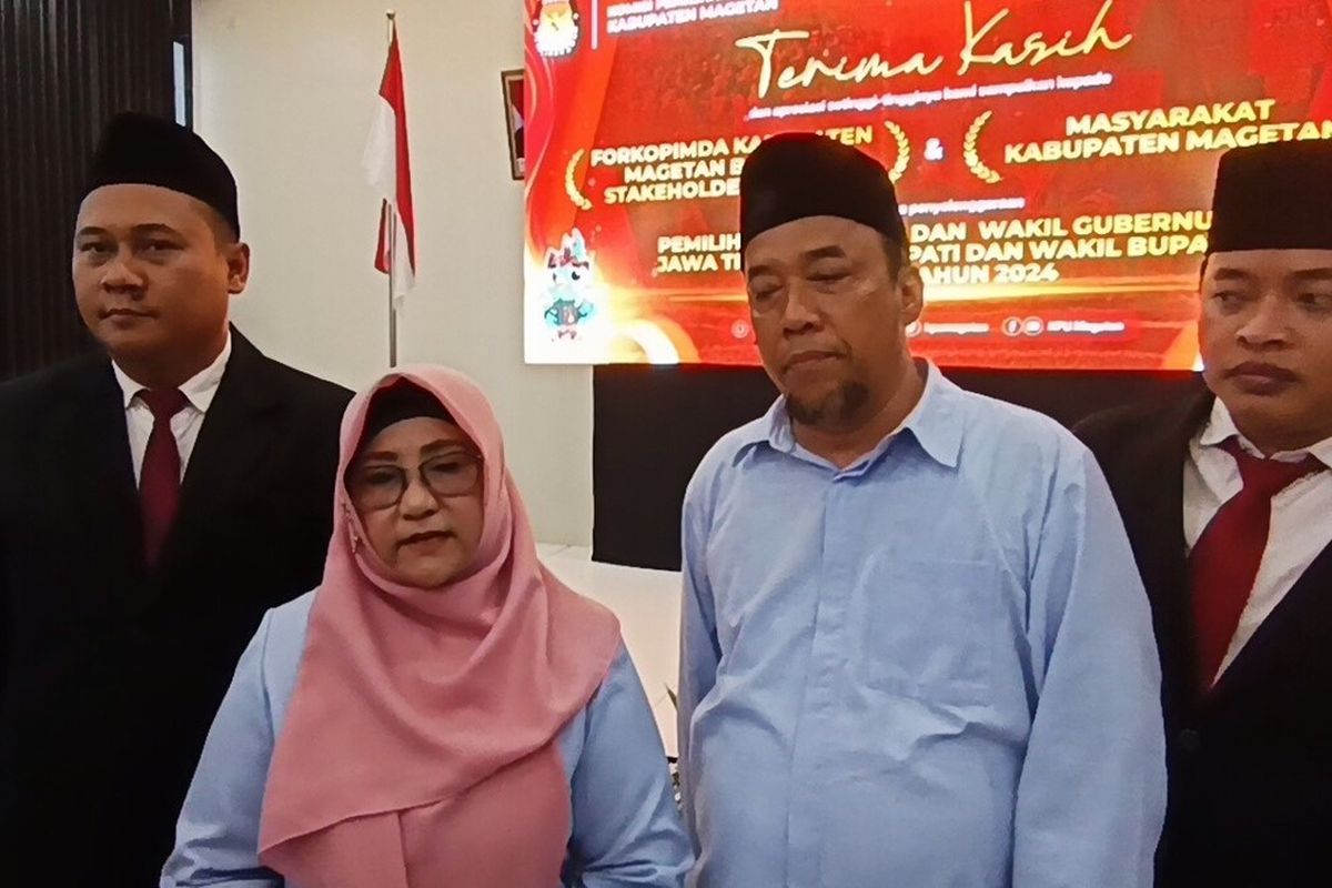 Paslon Bupati dan Wakil Bupati Magetan Nanik Endang Rusminiarti – Suyatni Priasmoro yang akan dilantik hari ini oleh Gubernur Jawa Timur Khofifah Indar Parawansa di Gedung Grahadi. Gubernur Khofifaf meminta visi misi paslon Bupati dan Wakil Bupati Magetan sebelum dilantik. Pelantikan rencananay akan dilaksankan di Gedugn Grahadi pukul 09:00 WIB.