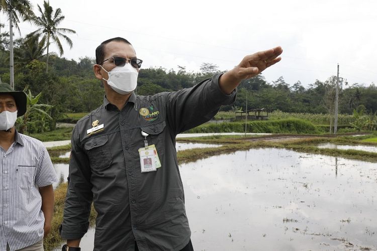 Direktur Jenderal (Dirjen) Prasarana dan Sarana Pertanian (PSP) Kementerian Pertanian (Kementan) Ali Jamil mendukung program optimasi lahan kering yang digulirkan oleh Kementan untuk tingkatkan indeks pertanaman dan produktivitas pertanian. 