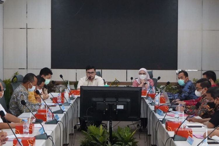 Pertemuan yang dilakukan Bupati Kediri Hanindhito Himawan Pramana dan jajarannya dengan Kepala Satuan Tugas (Kasatgas) Wilayah III Koordinasi dan Supervisi KPK RI Irawati, Kamis (25/8/2022).