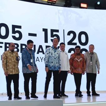Menteri Perindustrian Agus Gumiwang Kartasasmita di IIMS 2026