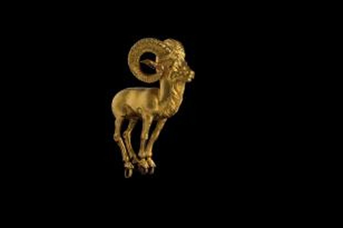 Artefak kuno Afghanistan terbuat dari emas ini ditemukan di sebuah makam di Tillya Tepe di Utara Afghanistan