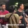 Sepasang Kekasih Dikeroyok Saat Foto 