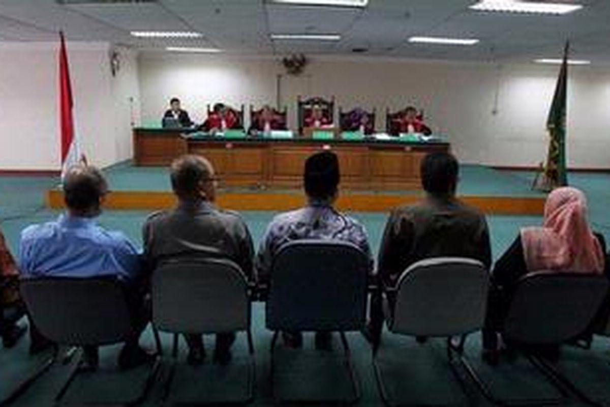 Sidang lanjutan kasus suap alokasi dana penyesuaian infrastruktur daerah (DPID) kembali digelar di Pengadilan Tindak Pidana Korupsi (Tipikor) dengan terdakwa Wa Ode Nurhayati, Selasa (7/8/2012). Sidang mengangendakan mendengarkan keterangan saksi-saksi. Diantara saksi yang hadir adalah pimpinan Badan Anggaran (Banggar) DPR, Wakil Ketua Banggar DPR dari Fraksi PKS yaitu Tamsil Linrung, dan mantan wakil ketua banggar dari Fraksi Partai Demokrat, Mirwan Amir.  