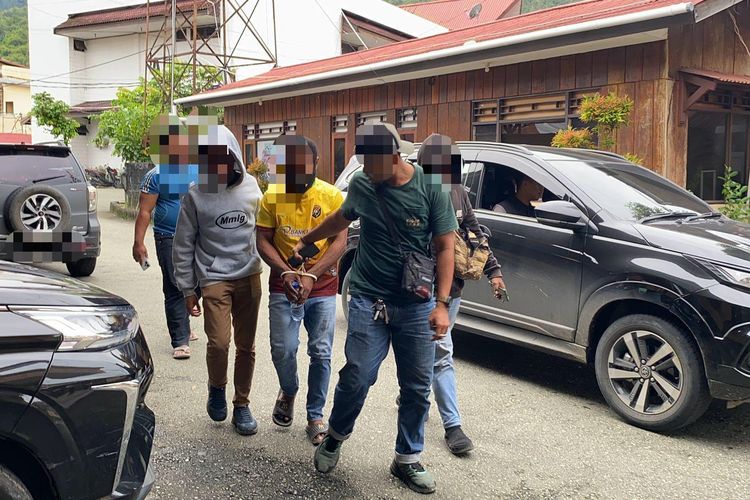 Polisi Tangkap Dua Penyuplai Senjata KKB di Jayapura, 132 Butir Amunisi Disita