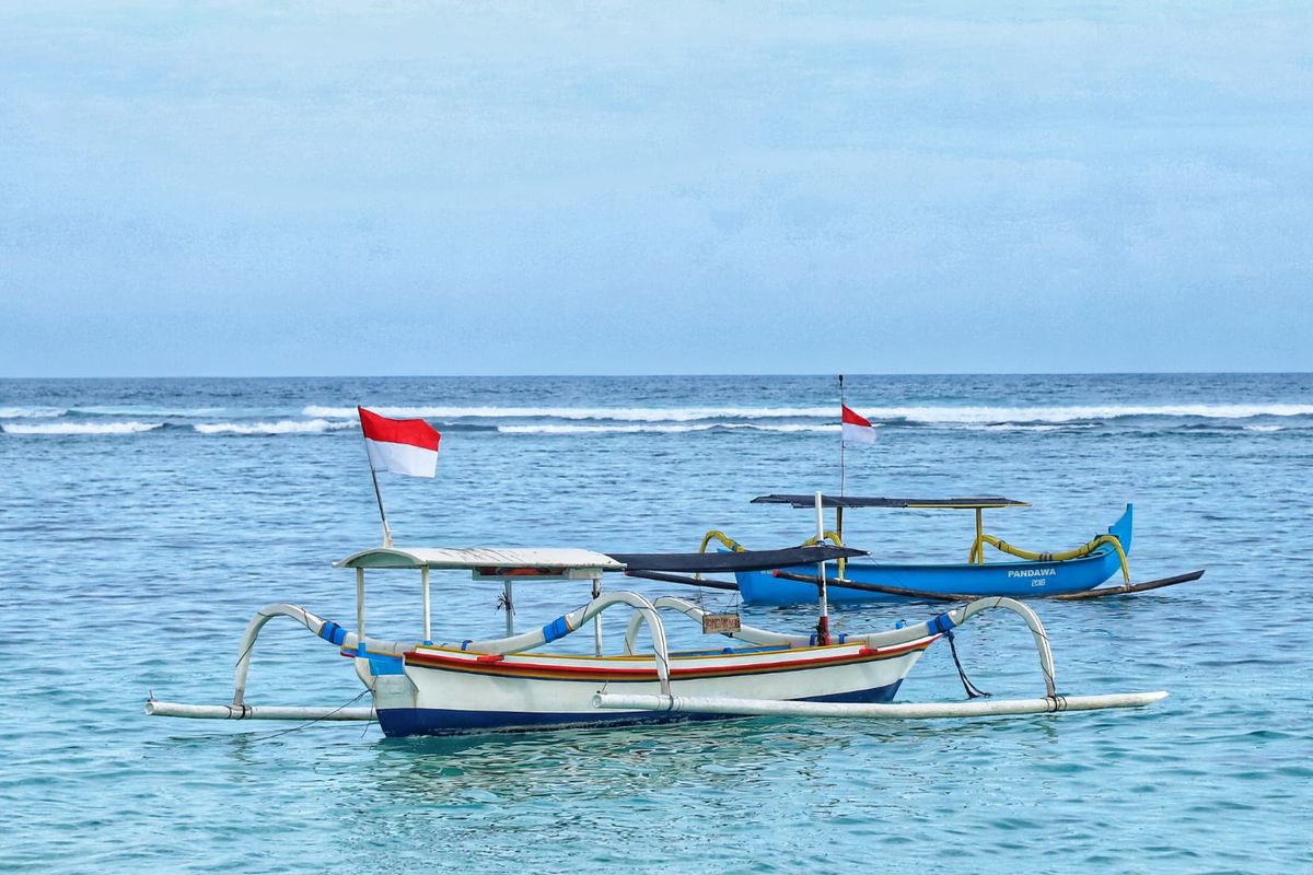 Kapal Nelayan Karam di Perairan Pulau Karang Beras, 7 Awak Selamat