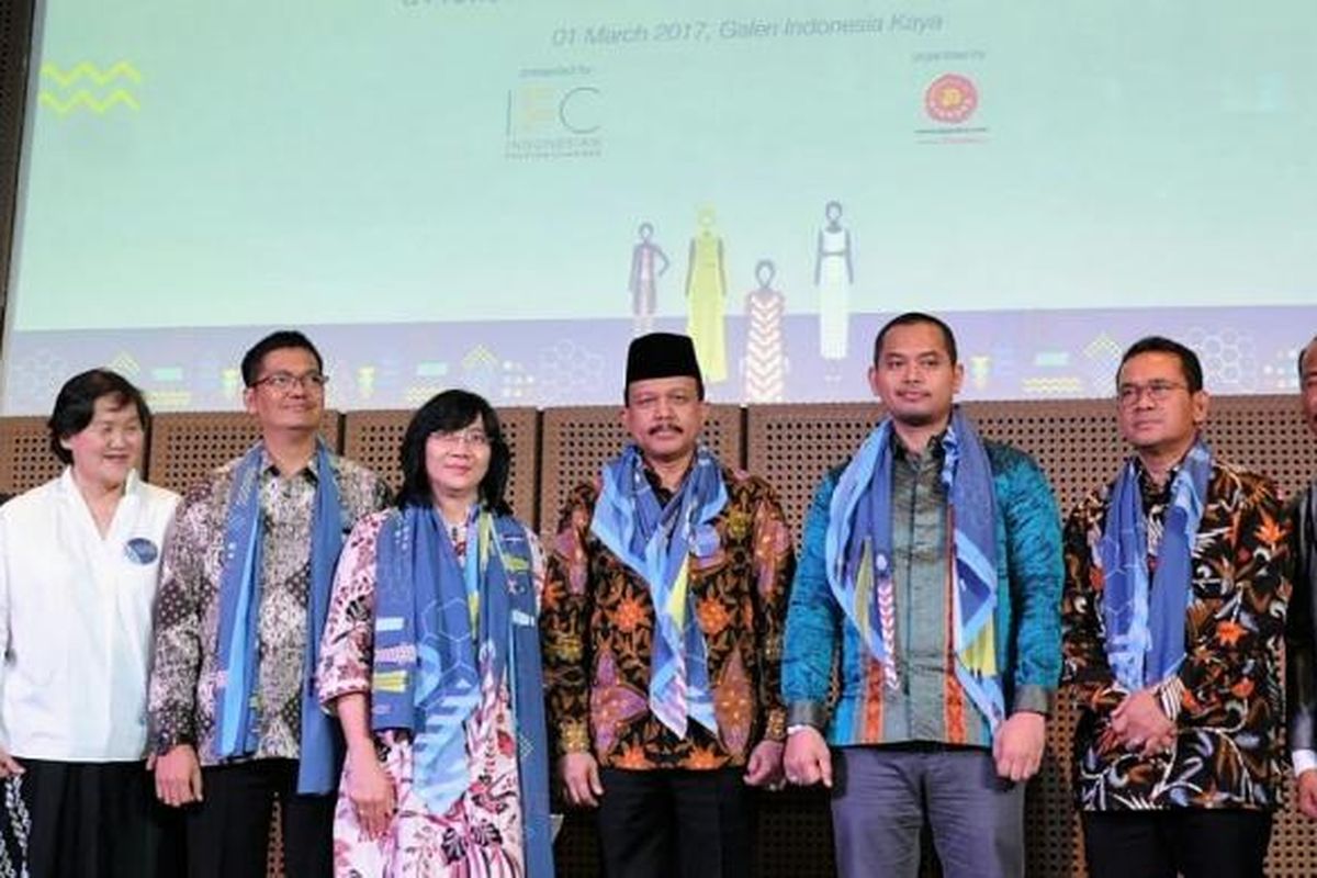 Sekretaris Kemenkop dan UKM Agus Muharram (tengah) dalam gathering pra Muslim Fashion Festival (Muffest) Indonesia 2017, di Jakarta Rabu (1/3/2017).