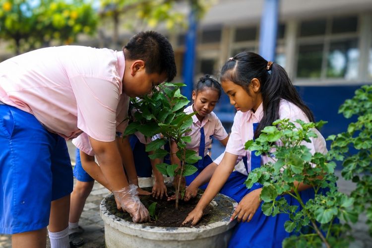 Pembelajaran Berbasis Laudato Si, Komplek Strada Cilincing Ajak Murid Cintai Lingkungan