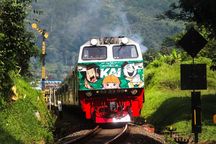 Hangatkan Suasana Ramadhan dan Idul Fitri, KAI Hadirkan Livery Tematik di Lokomotif hingga Kabin Penumpang