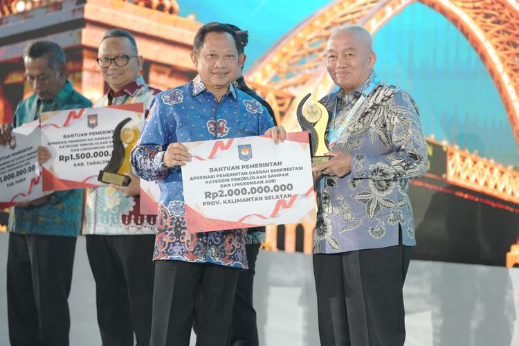 Optimalkan Kinerja Daerah, Kemendagri Beri Penghargaan Pemda Berprestasi 2026 Batch II Regional Kalimantan