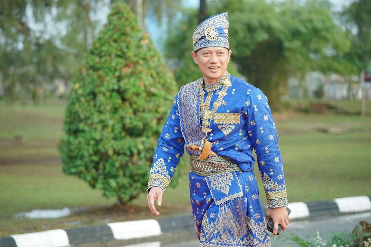 Menteri ATR/BPN AHY menghadiri Upacara Hari Lahir Pancasila 2024 di Lapangan Garuda, Blok Rokan, Kota Dumai, Sabtu (1/6/2024).