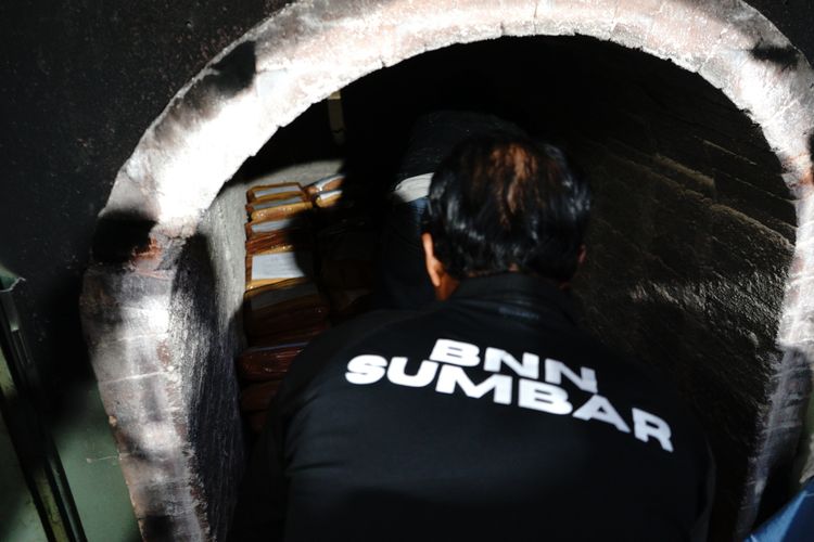 Tak Punya Insinerator, BNNP Sumbar Gunakan Krematorium untuk Musnahkan 145 Kg Ganja