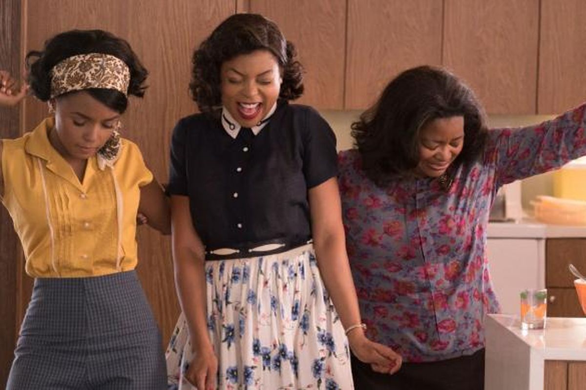 Taraji P Henson, Octavia Spencer, and Janelle Monáe dalam film Hidden Figures (2016)