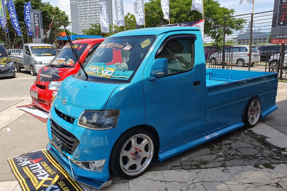 Modifikasi mobil Daihatsu di ajang Daihatsu Dress-up Challenge di IIMS Makassar 