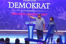 Tradisi Kampanye Demokrat, SBY dan Istri Nyanyikan 