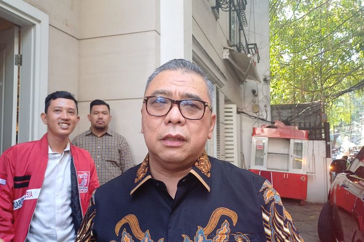 Wakil Ketua Umum Partai NasDem Ahmad Ali mendatangi kantor DPP PSI di Tanah Abang, Jakarta, Jumat (7/6/2024).