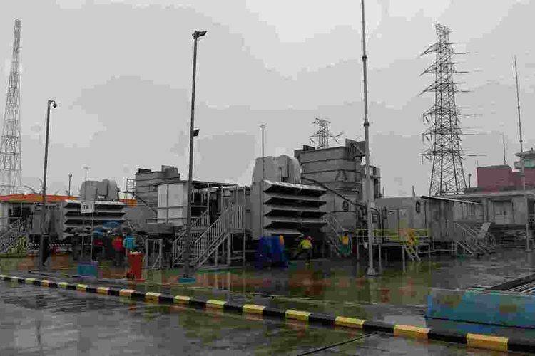 Pembangkit listrik Mobile Power Plant (MPP) di Air Anyir, Bangka, Kamis (7/10/2021).