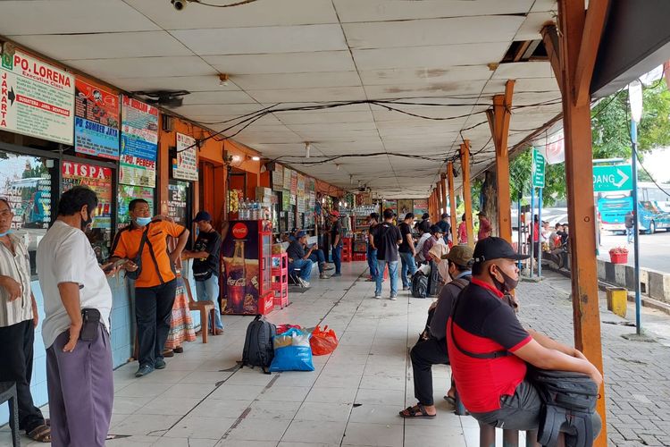 Lonjakan penumpang bus antar kota antar provinsi (AKAP) di Terminal Kalideres, Jakarta Barat, diprediksi akan terjadi menjelang Hari Raya Idul Fitri atau lebaran. 