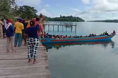 Kisah Puluhan Siswa di Raja Ampat, 3 Jam Seberangi Lautan demi Ikuti Ujian Komputer