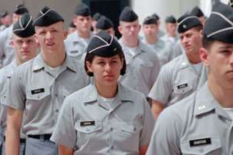 Para taruna di perguruan tinggi militer Citadel, di Charleston, South Carolina, AS.