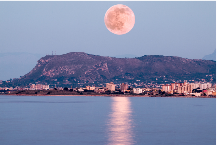Fenomena Pink Moon 1 April 2026: Jadwal, Cara Mengamati, dan Dampaknya