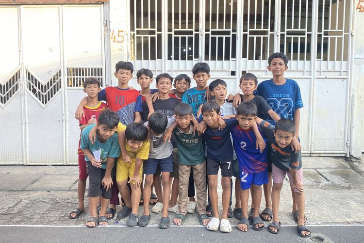Mengidolai Messi dan Ronaldo dari Gang Sempit: Kisah Bocah Tambora Rajut Mimpi di Liga Akamsi
