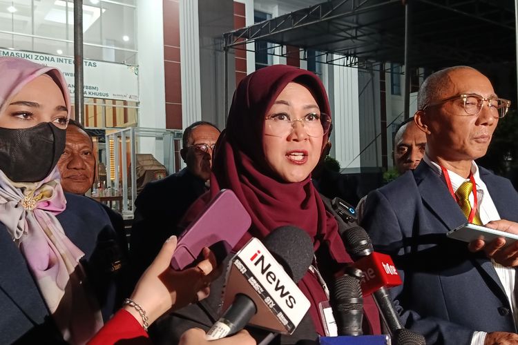 Dokter Tifa Tagih Janji Jokowi Hadir sebagai Saksi di Sidang Kasus Ijazah