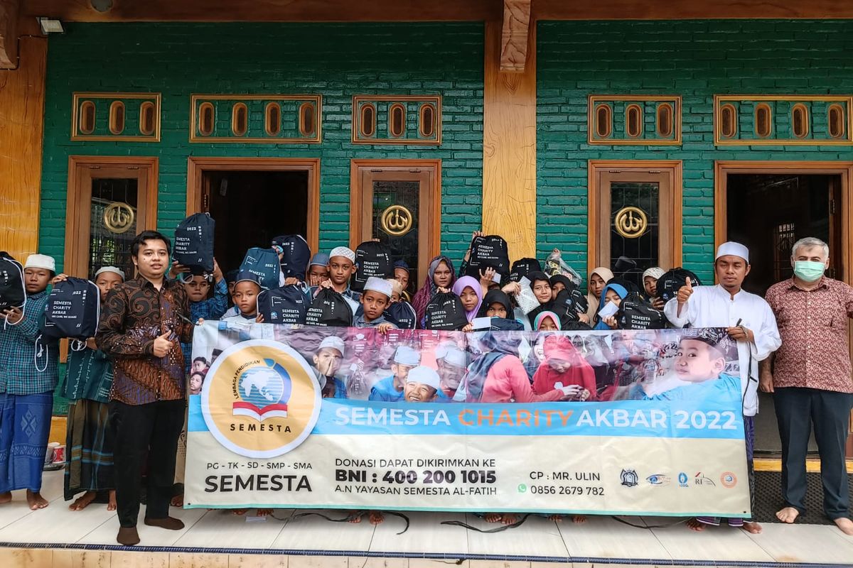 Kegiatan Semesta Charity Akbar 2022 yang digelar Sekolah Semesta Semarang pada bulan Februari 2022.