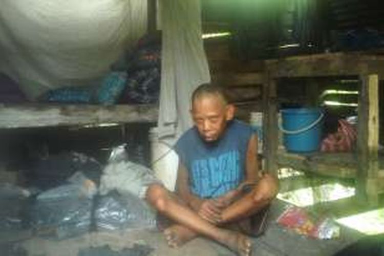 Pak Cik Dale yang hanya bisa bertahan hidup dari belas kasihan para tetangganya di Kecamatan Sebatk Kabupaten Nunukan.