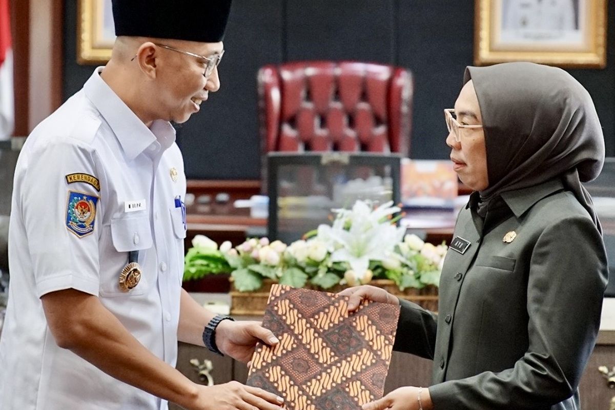 Bupati Way Kanan Ali Rahman Meninggal Wabup Ayu Jadi Pelaksana Tugas bupati-way-kanan-ali-rahman-meninggal-wabup-ayu-jadi-pelaksana-tugas